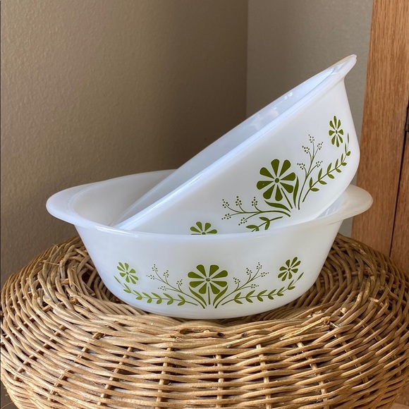 Vintage Glasbake 1 1/2quart - 2 quart microwave safe set of dishes - Picture 1 of 1